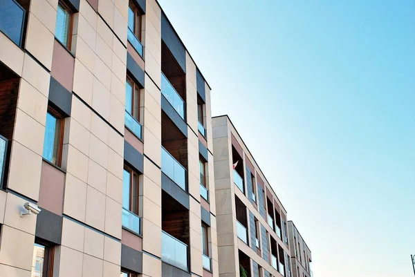 Modern, lüks apartman binası..