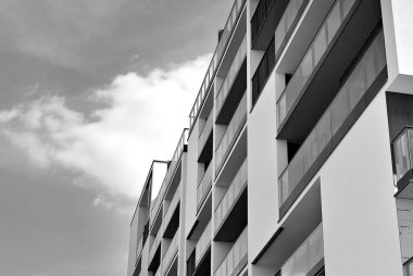 Modern, lüks apartman. Siyah ve beyaz