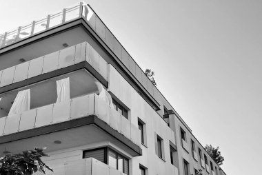 Modern, lüks apartman. Siyah ve beyaz