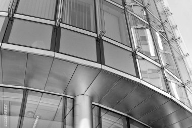 Modern bina. Camdan yapılmış modern ofis binası.