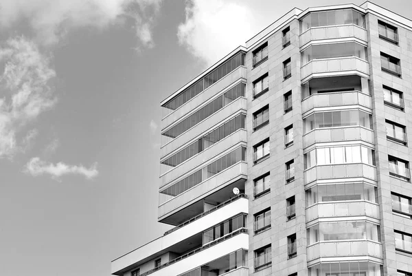 Modern, lüks apartman. Siyah ve beyaz