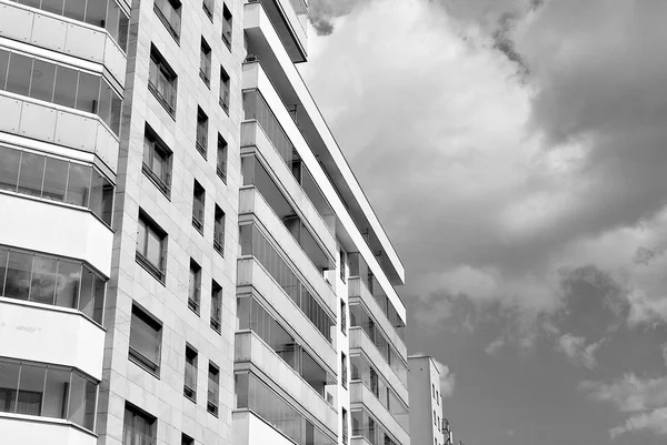 Modern, lüks apartman. Siyah ve beyaz