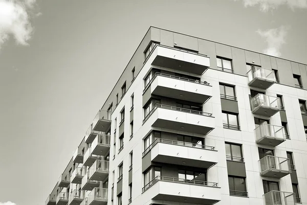 Modern, lüks apartman. Siyah ve beyaz