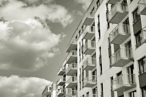 Modern, lüks apartman. Siyah ve beyaz