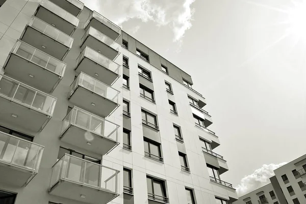 Modern, lüks apartman. Siyah ve beyaz