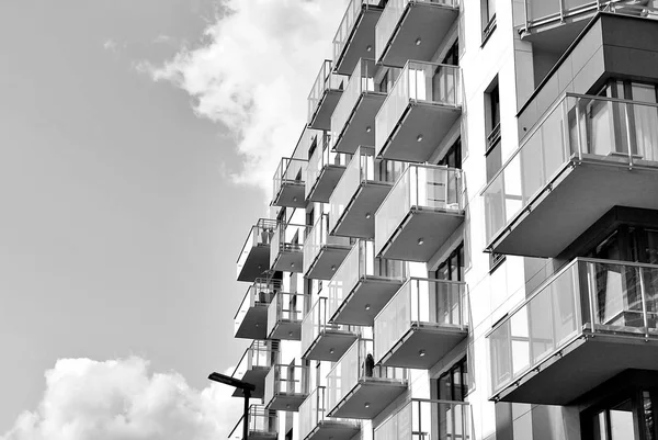 Modern, lüks apartman. Siyah ve beyaz