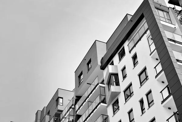 Modern, lüks apartman. Siyah ve beyaz