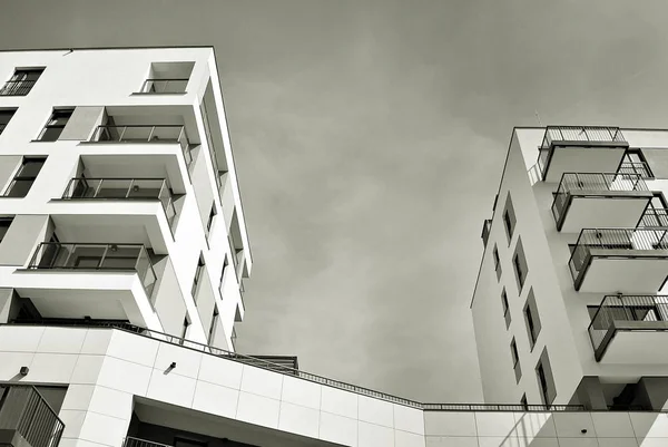 Modern, lüks apartman. Siyah ve beyaz