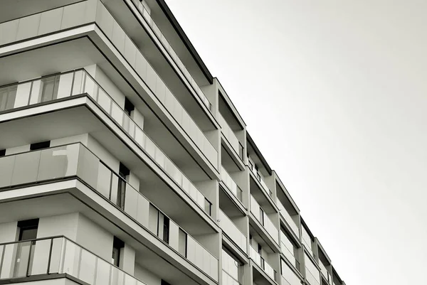 Modern, lüks apartman. Siyah ve beyaz