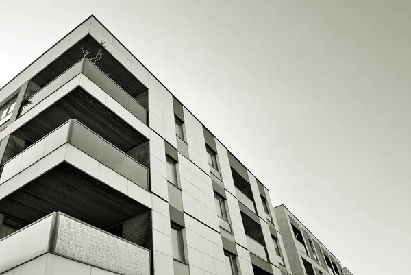 Modern, Luxury Apartment Building. Black and white — Stock Photo, Image