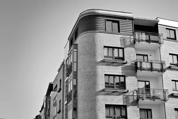 Modern, lüks apartman. Siyah ve beyaz