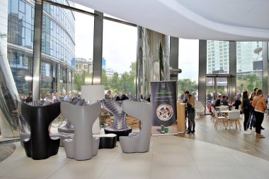 Varşova Spire. Modern ofis binası.