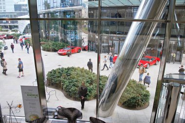 Varşova Spire. Modern ofis binası.