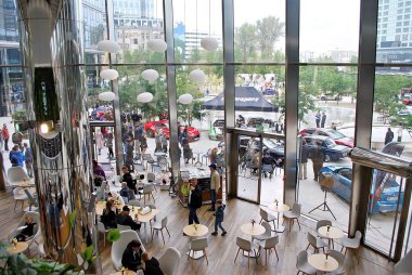 Varşova Spire. Modern ofis binası.