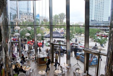 Varşova Spire. Modern ofis binası.