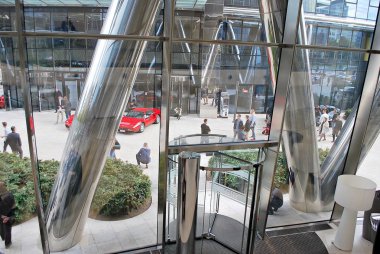 Varşova Spire. Modern ofis binası.