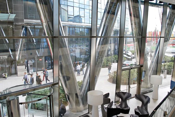 Varşova Spire. Modern ofis binası.