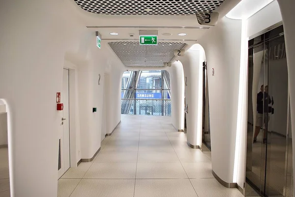 Varşova Spire. Modern ofis binası.