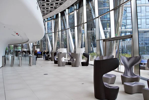 Varşova Spire. Modern ofis binası.