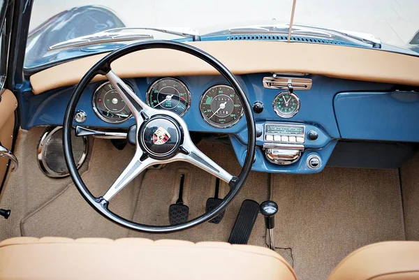 Kawa i Samochody - DaftCafe show meeting