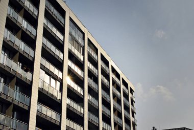 Modern, lüks apartman binası..