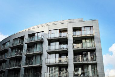 Modern, lüks apartman binası..