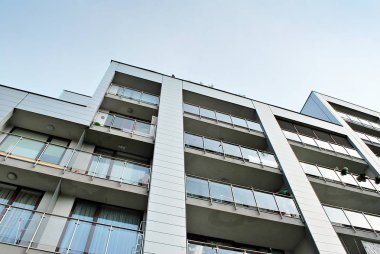 Modern, lüks apartman binası..