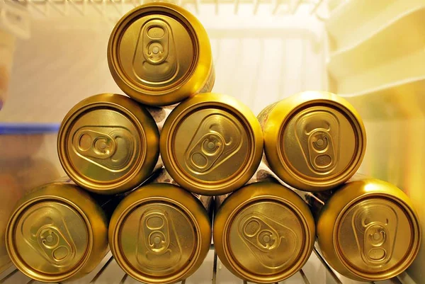 Golden beer cans — Stock Photo, Image