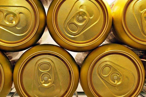 Golden beer cans — Stock Photo, Image