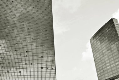  Modern ofis binası. siyah ve beyaz