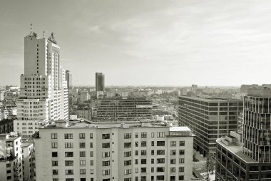 Modern, lüks apartman. Siyah ve beyaz.