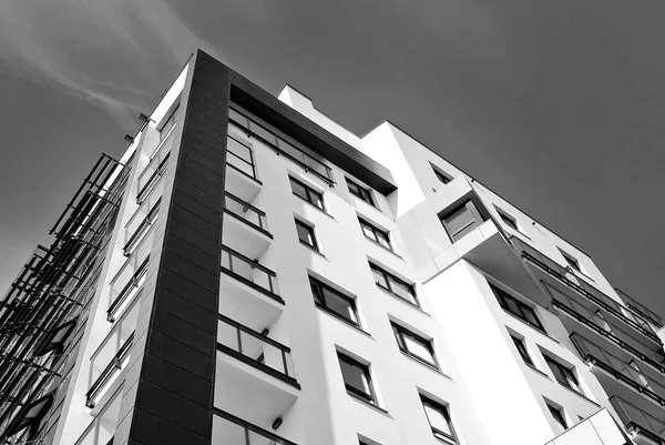 Modern, lüks apartman. Siyah ve beyaz