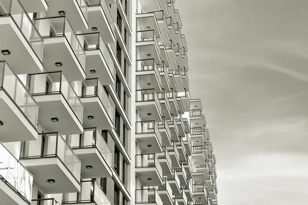 Modern, Luxury Apartment Building. Black and white — Stock Photo, Image