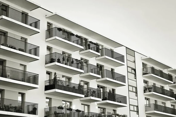 Modern, lüks apartman. Siyah ve beyaz