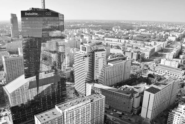 View of skyscrapers and modern architecture from  Cosmopolitan apartment building. Black and white — Stock Photo, Image