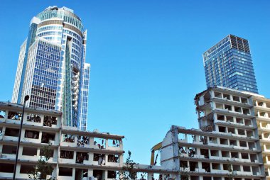 Ofis Phn binasının yıkılması