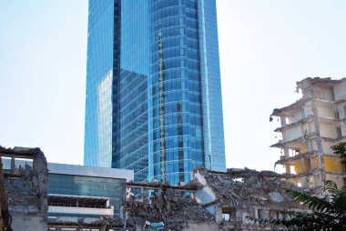 Ofis Phn binasının yıkılması