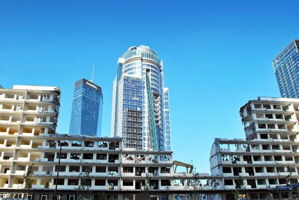 Ofis Phn binasının yıkılması