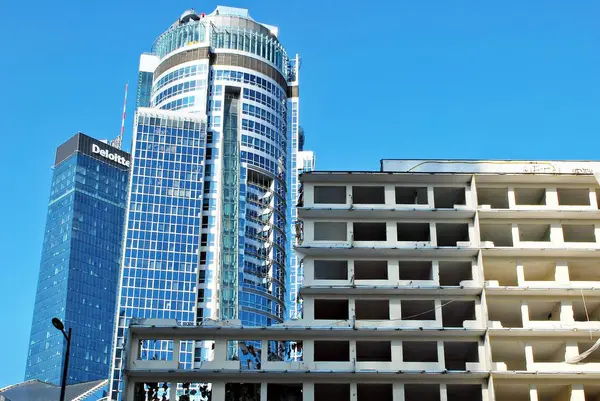 Ofis Phn binasının yıkılması