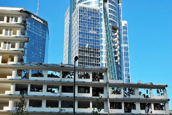 Ofis Phn binasının yıkılması