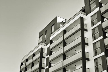 Modern, lüks apartman. Siyah ve beyaz.