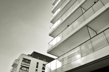 Modern, lüks apartman. Siyah ve beyaz.