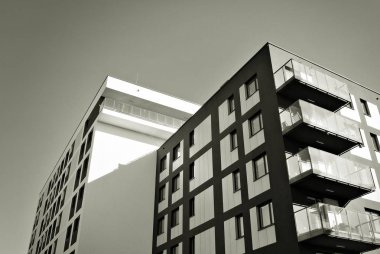 Modern, lüks apartman. Siyah ve beyaz.