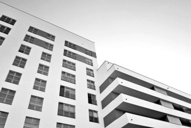 Modern, lüks apartman. Siyah ve beyaz.