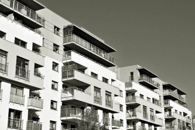 Modern, lüks apartman. Siyah ve beyaz.