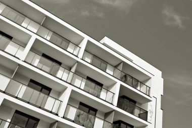 Modern, lüks apartman. Siyah ve beyaz.