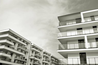 Modern, lüks apartman. Siyah ve beyaz.