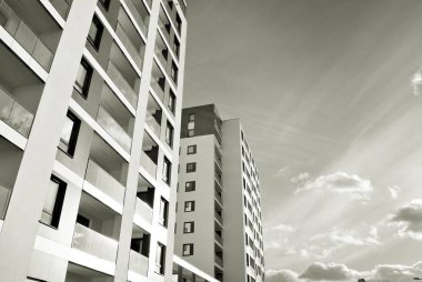 Modern, lüks apartman. Siyah ve beyaz.