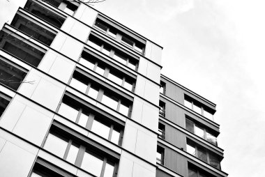 Modern, lüks apartman. Siyah ve beyaz.