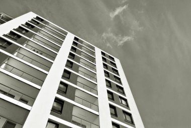 Modern, lüks apartman. Siyah ve beyaz.